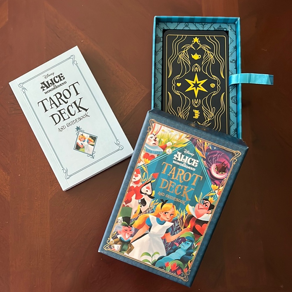 Alice in Wonderland Tarot Deck & Guidebook